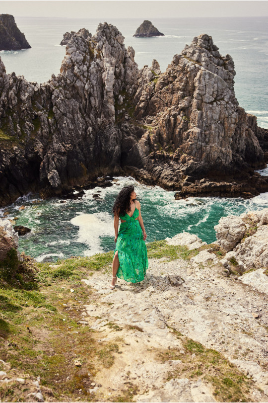 Robe Longue Verte à Motifs Dos Nu - La sélection des voisines