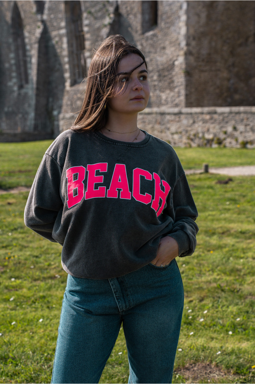 sweat gris femme avec inscription rose fluo