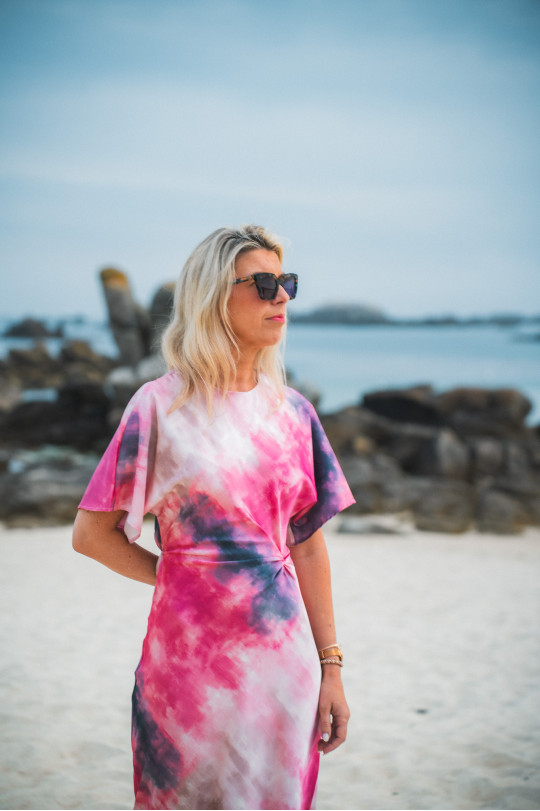 Robe satinée rose