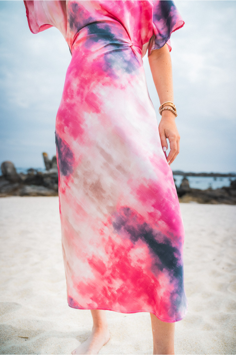 Robe satinée rose